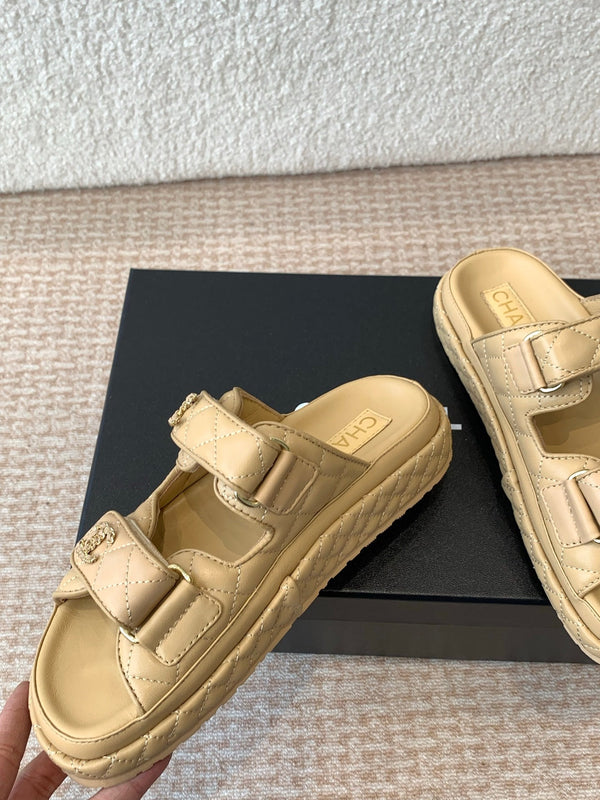 DAD SANDAL IN AMBER YELLOW CALFSKIN MULE