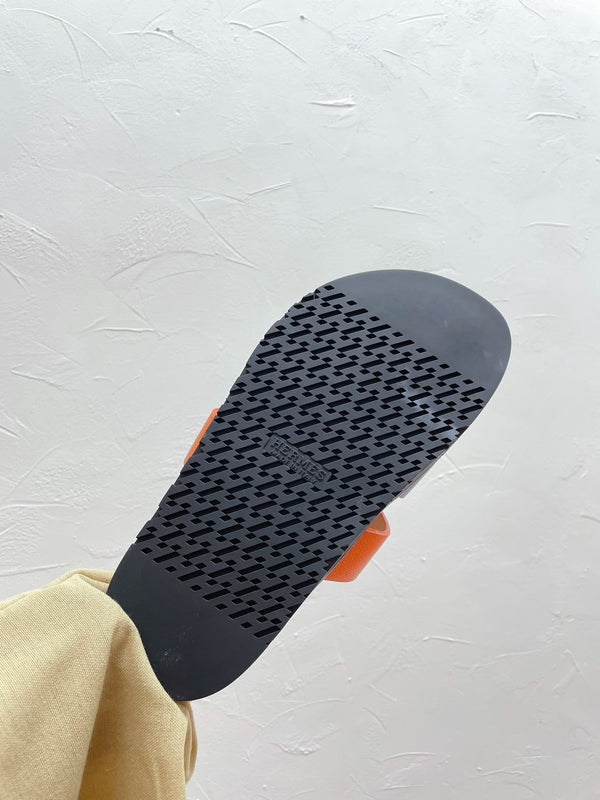 SANDALO CYPRUS IN PELLE DI AGNELLO ARANCIONE MIX LAPIS CON FIBBIA H