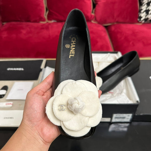 ballet flat white flower black calfskin