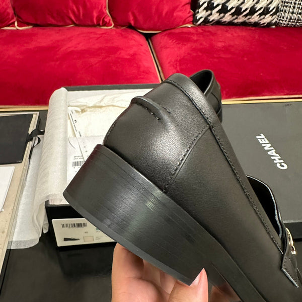 CC Moccasins Plain Black Calfskin