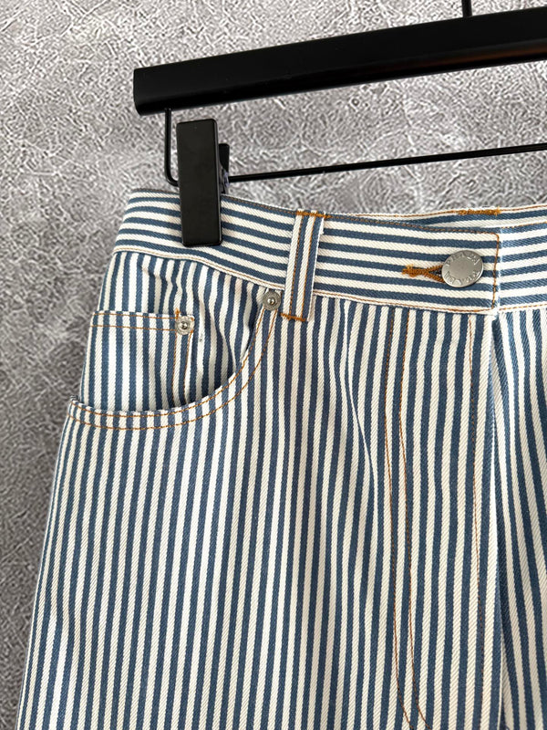 Pantaloni a righe Prada in misto cotone bianco e blu
