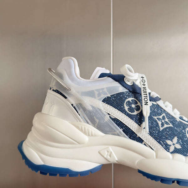 Sneaker LV Run 55 da 55 mm in tessuto jacquard monogrammato blu misto bianco