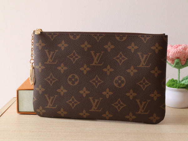 LV Pochette Clés Medium 24cm Brown Monogram Canvas GHW