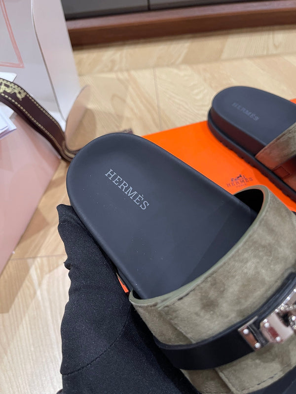 Sandalo HM 25 Jackson in pelle scamosciata color cachi e vitello nero