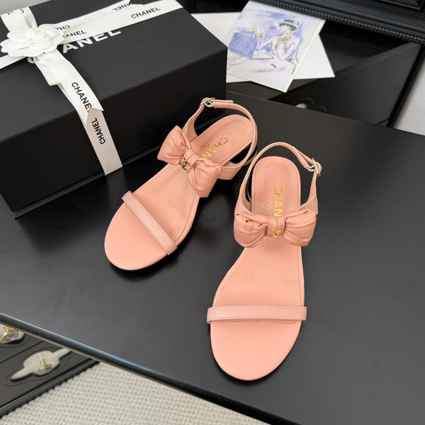 CC 25 Bow Attached Sandals Pink Sheepskin 233420