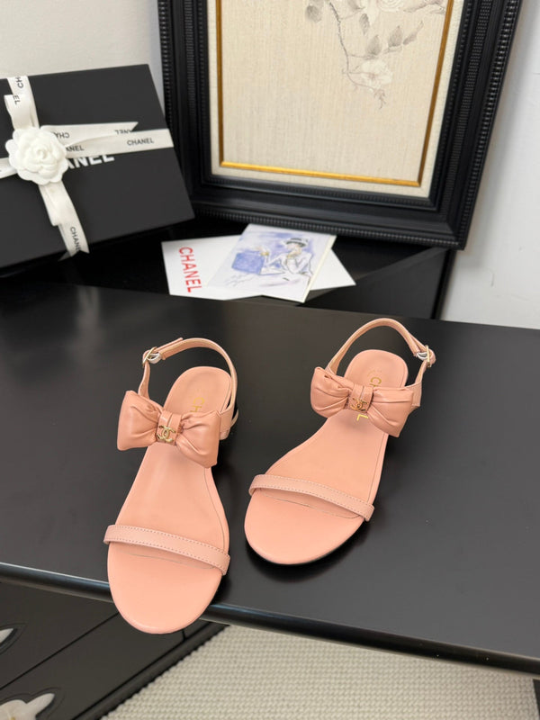 CC 25 Bow Attached Sandals Pink Sheepskin 233420