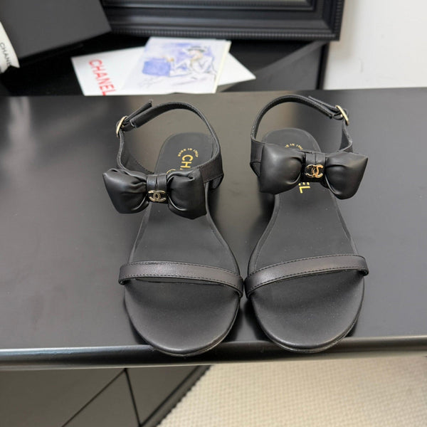 CC 25 Bow Attached Sandals Black Sheepskin 233421