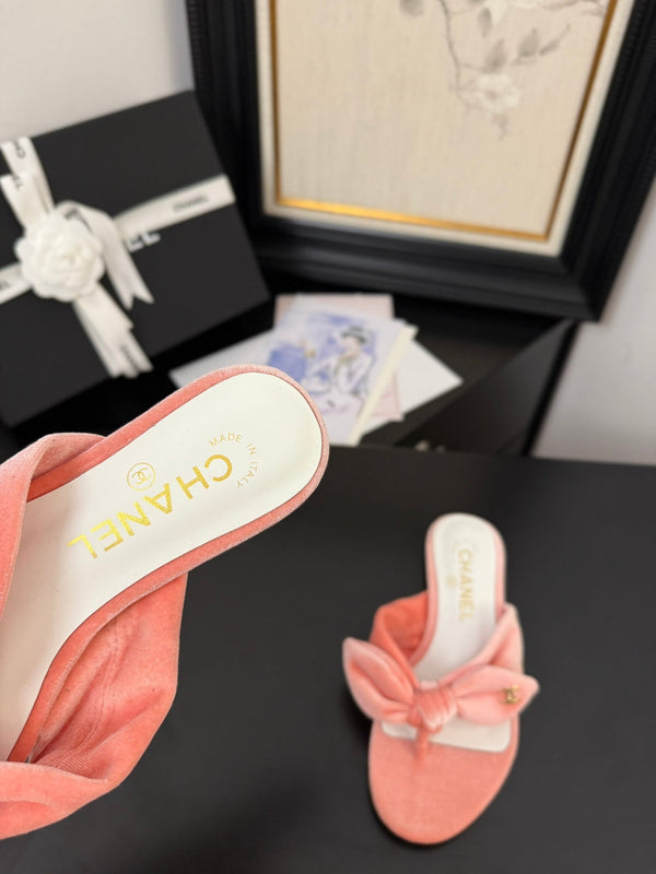 CC 25C Thong Sandal Bow Pink Velvet fabric 233567