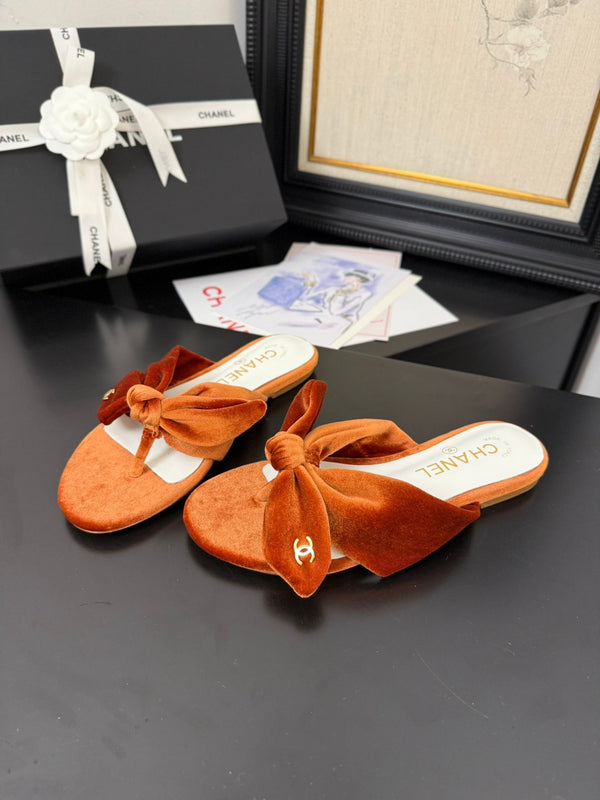 CC 25C Thong Sandal Bow Pumpkin Velvet fabric 233565