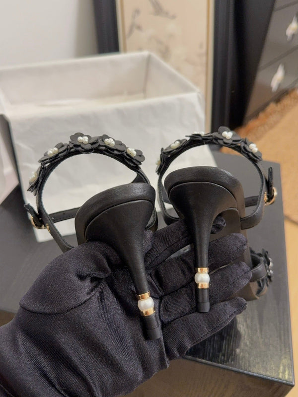 CC 25 Pearl Slingback Black Sheepskin 252291