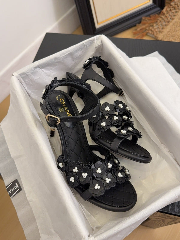 CC 25 Pearl Slingback Black Sheepskin 252291