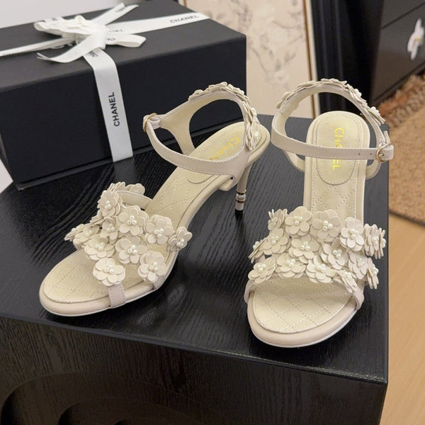 CC 25 Pearl Slingback White Sheepskin 252290