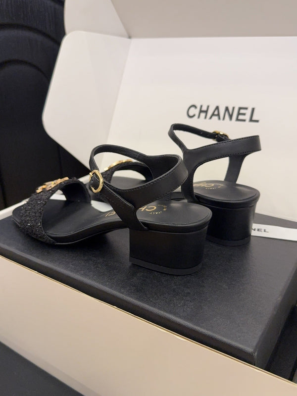 Sandali con tacco alto CC 25 40 in tessuto nero e pelle di pecora con punta quadrata 277713 