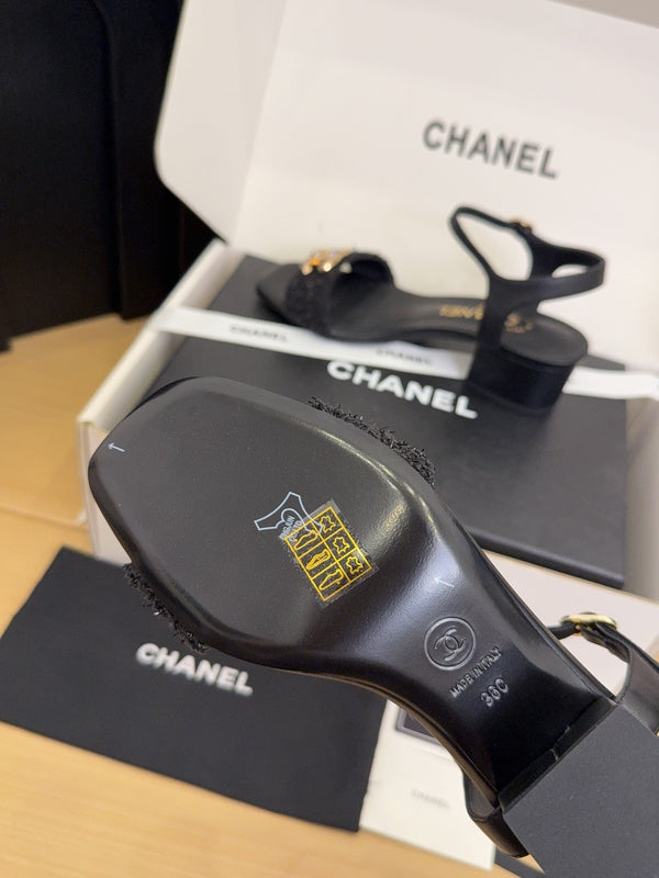 Sandali con tacco alto CC 25 40 in tessuto nero e pelle di pecora con punta quadrata 277713 