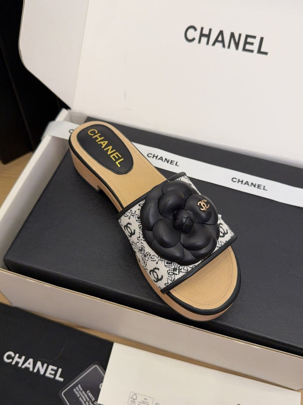 CC 25 Camellia Mule 40 Tessuto Nero e Pelle Beige 277718 