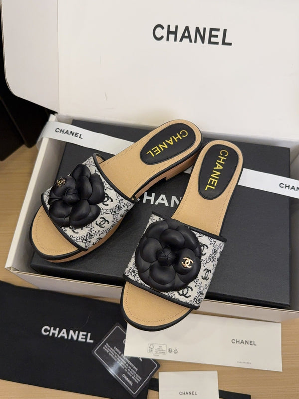 CC 25 Camellia Mule 40 Tessuto Nero e Pelle Beige 277718 