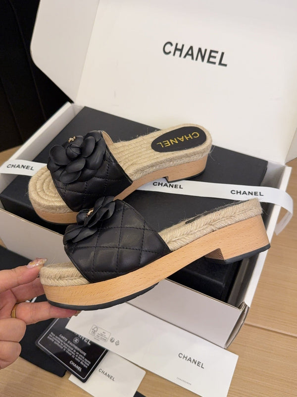 CC 25 Camellia 40 Mule Pelle Nera e Espadrillas Mix Suola in Legno 277720 