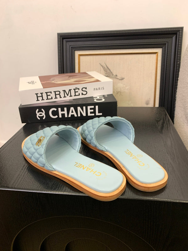 CC 25 Mule Sky Blue Montone 277681 