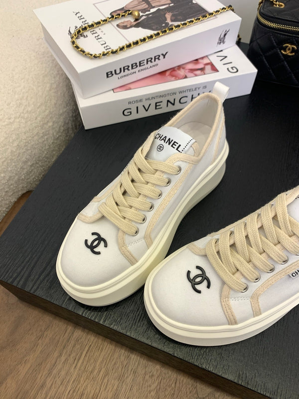 CC25 Sneaker White Beige Canvas 288783