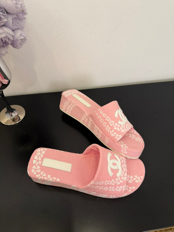 CC 25 Flower Slippers Pink Fabric 330770