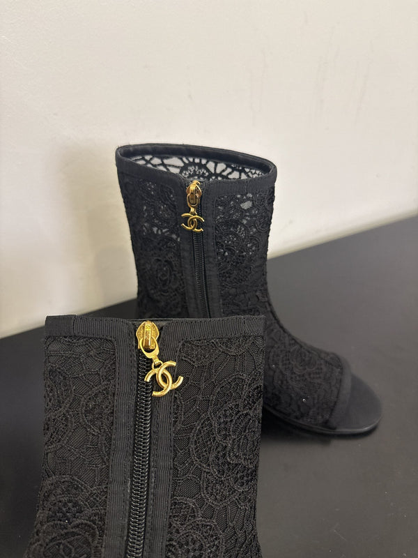 CC 25 Short Boot Black Mesh 354926