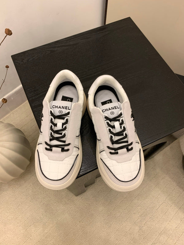 CC Alexander McQueen Sneakers Cream Gray Black Leather and Ceiling Fabric 537191