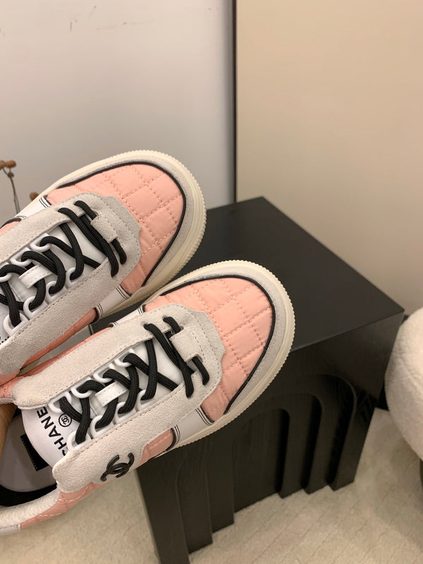 CC Alexander McQueen Sneakers Pink Gray Black Leather and Ceiling Fabric 537192