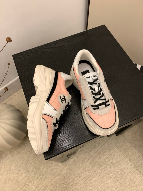 CC Alexander McQueen Sneakers Pink Gray Black Leather and Ceiling Fabric 537192