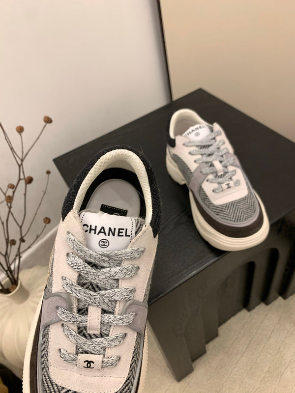 CC Alexander McQueen Sneakers Multicolor  Suede and Tweed Fabric 537194