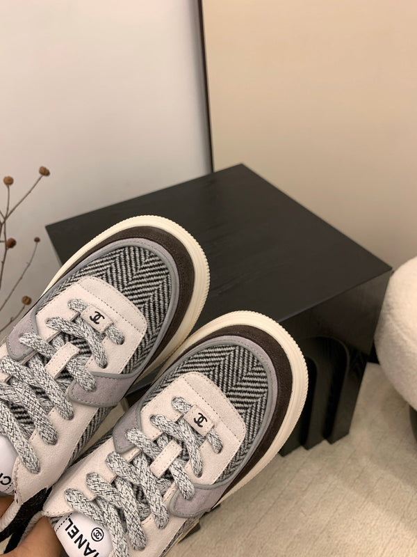 CC Alexander McQueen Sneakers Multicolor  Suede and Tweed Fabric 537194