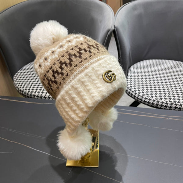 BEANIE HAT IN COLORFUL WOOL 394007