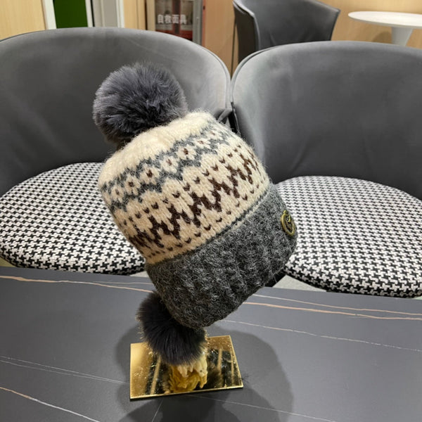 BEANIE HAT IN COLORFUL WOOL 394008