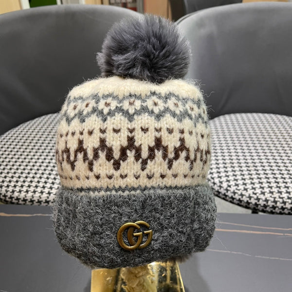 BEANIE HAT IN COLORFUL WOOL 394008