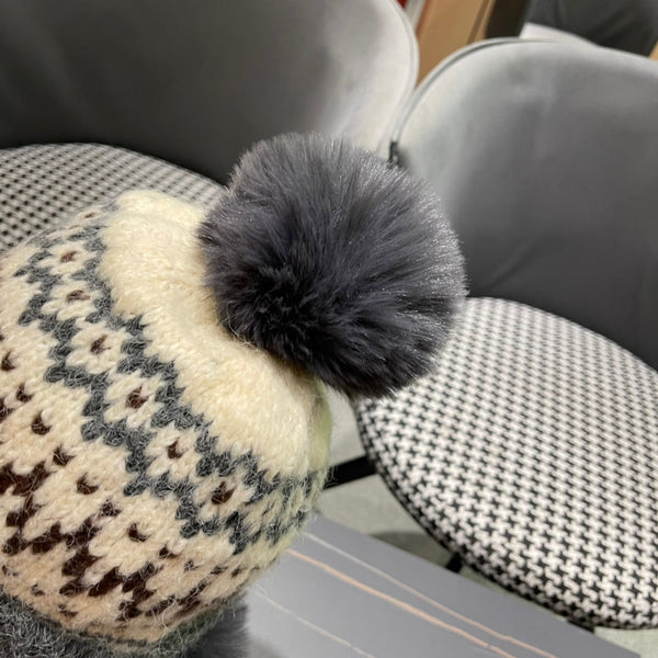 BEANIE HAT IN COLORFUL WOOL 394008