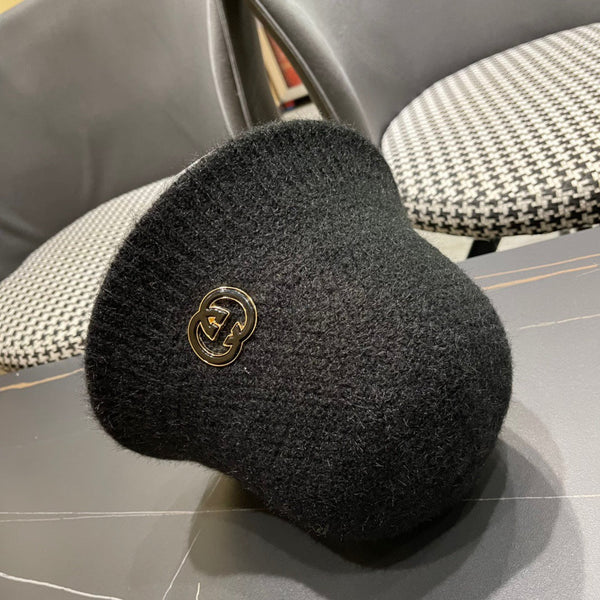 BUCKET HAT IN BLACK WOOL PLUSH 399230