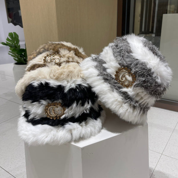 BUCKET HAT IN BLACK MIX WHITE FLEECE 412798