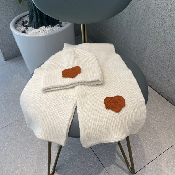 SET SCIARPA E CAPPELLO IN LANA BIANCA 414795