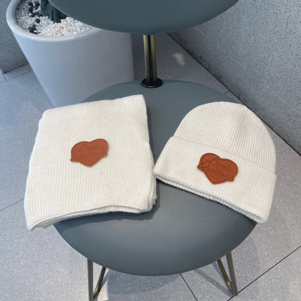 SET SCIARPA E CAPPELLO IN LANA BIANCA 414795