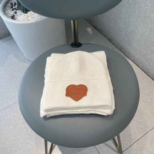 SET SCIARPA E CAPPELLO IN LANA BIANCA 414795