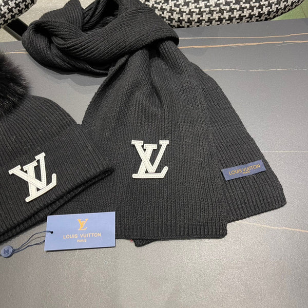 SET SCARF AND HAT IN BLACK WOOL AND FOX FUR 414799