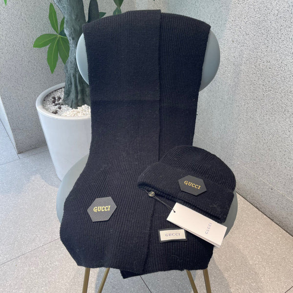 SET SCIARPA E CAPPELLO IN LANA NERA 414805 