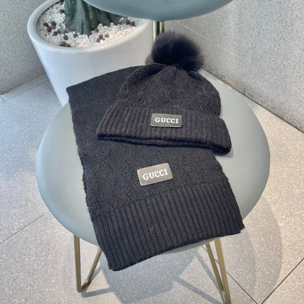 SET SCIARPA E CAPPELLO IN LANA NERA E PELLICCIA DI VOLPE 420833