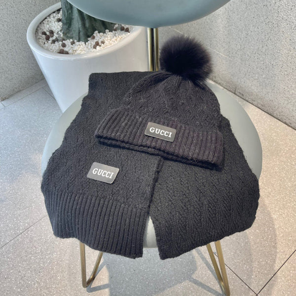 SET SCIARPA E CAPPELLO IN LANA NERA E PELLICCIA DI VOLPE 420833