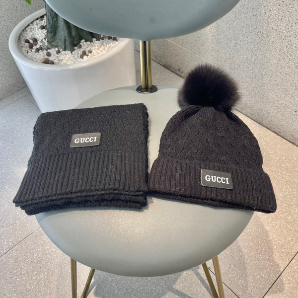 SET SCIARPA E CAPPELLO IN LANA NERA E PELLICCIA DI VOLPE 420833