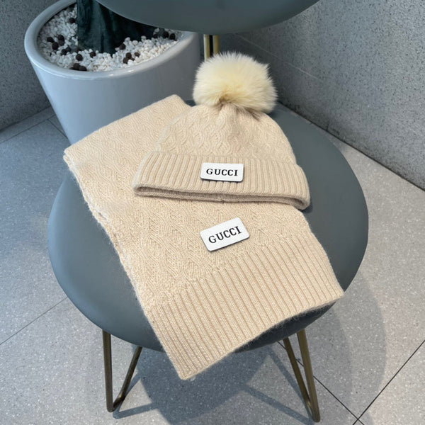 SET SCIARPA E CAPPELLO IN LANA TOSCANA BEIGE E PELLICCIA DI VOLPE 420834 