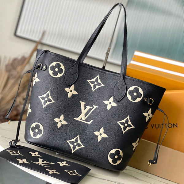 NEVERFULL MM 31 IN PELLE CON STAMPA MONOGRAMMA NERO CREMA
