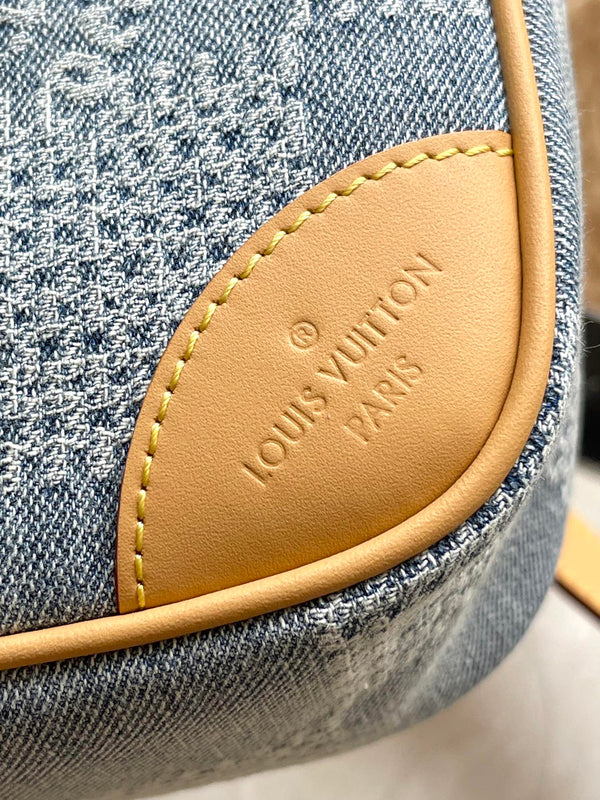 BORSA CHESS MESSENGER 24 IN DENIM A QUADRI BLU COLUMBIA 3D