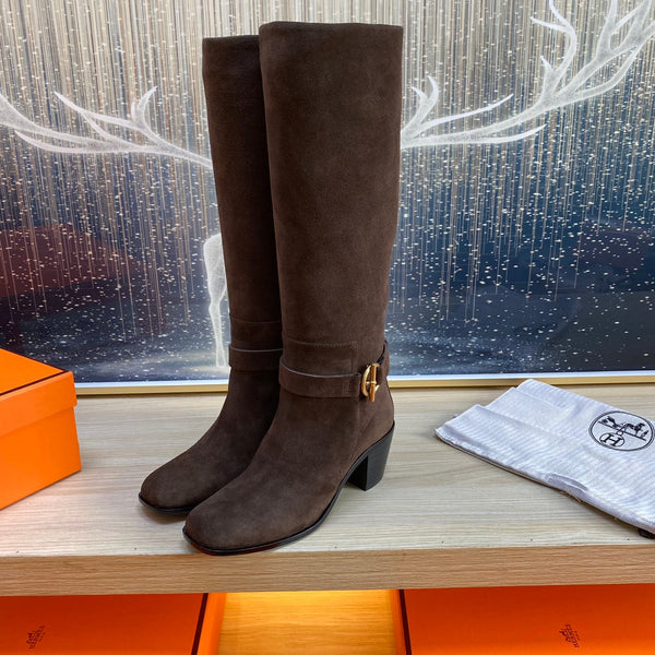 Stivale HM Justine in pelle scamosciata color cioccolato 987480