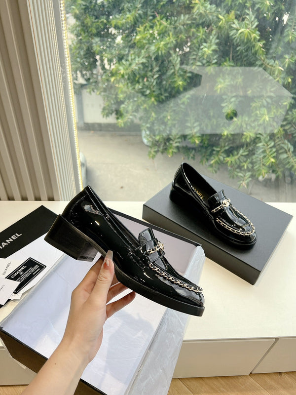 CC Moccasins Glossy Black Chain Lambskin