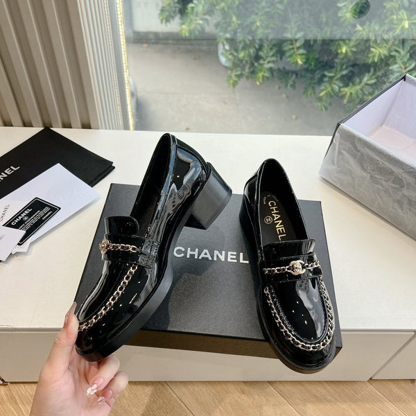 CC Moccasins Glossy Black Chain Lambskin